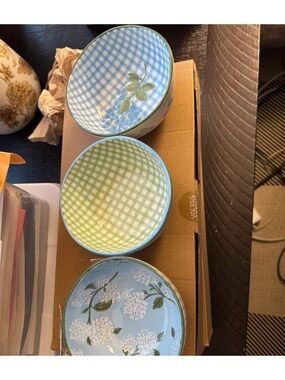 Grand Millennial Prima Hydrangea Set 3 Blue and Green Decorative Ceramic Bowl